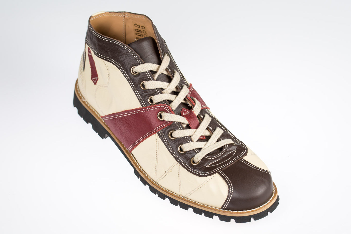 creme-braun-weinrote Retro Sneaker "the Kicker"