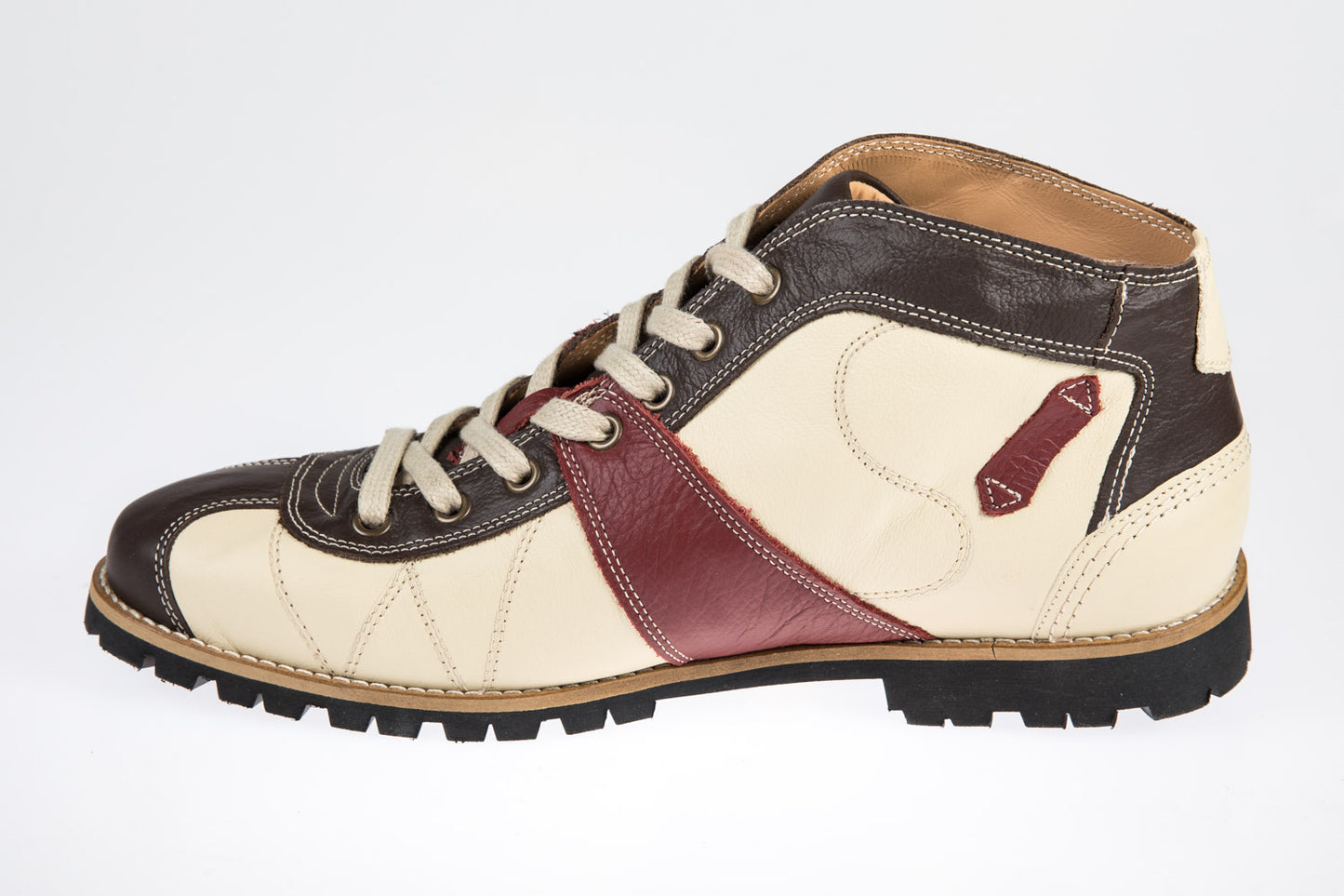 creme-braun-weinrote Retro Sneaker "the Kicker"