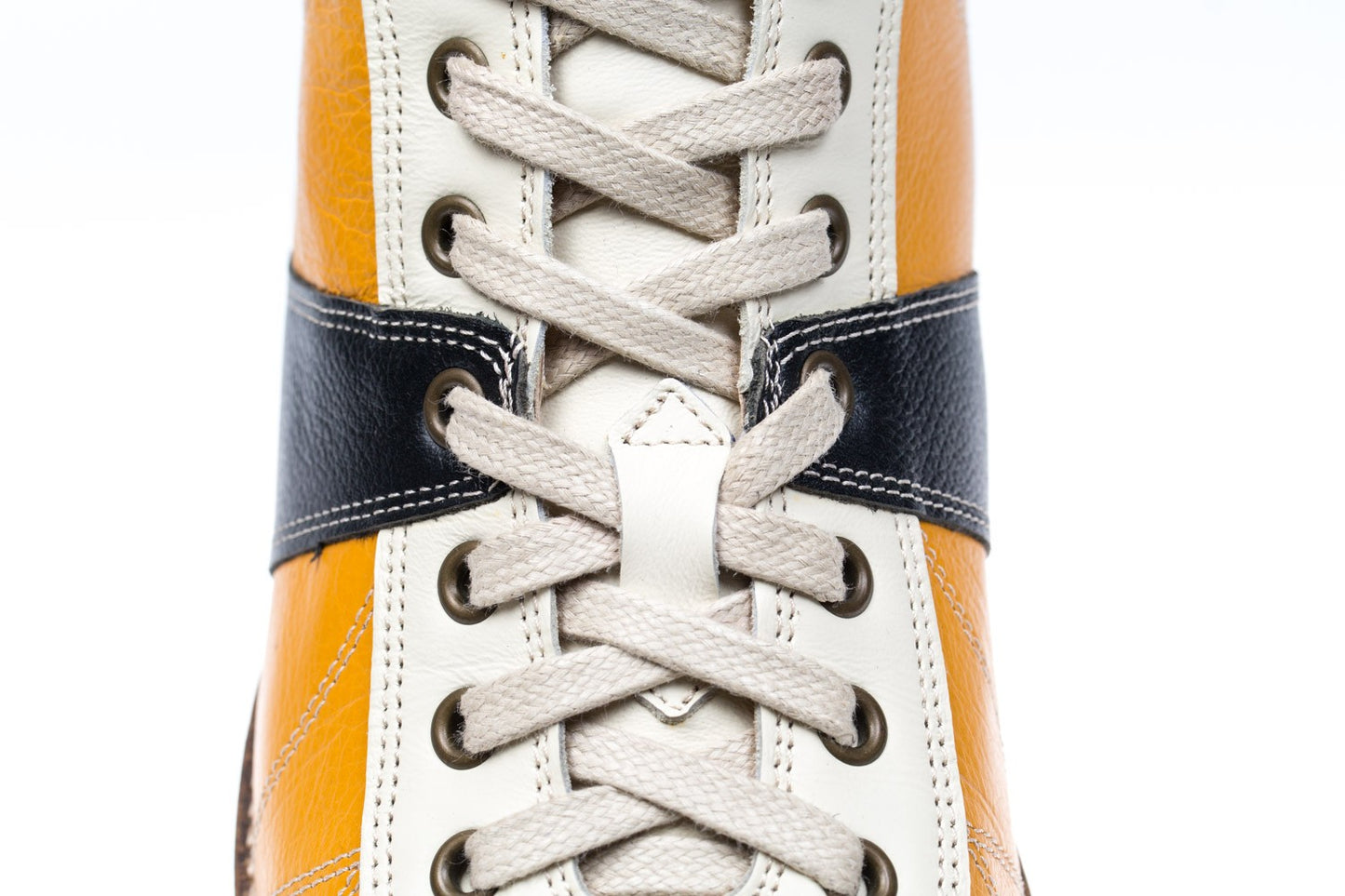 The Kicker - yellow/white/black