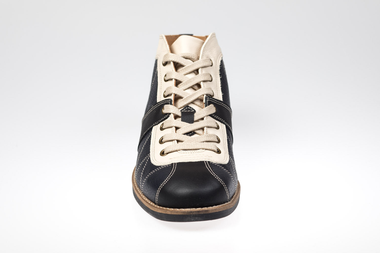 dunkelblau-weiß-schwarze Retro Sneaker "the Kicker"