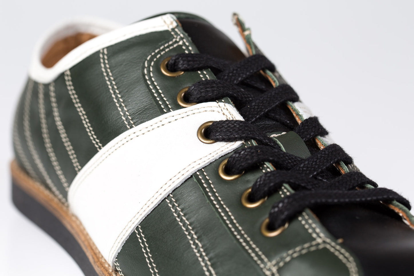 Retro Leder Sneaker_dunkelgrün_weiß_schwarz