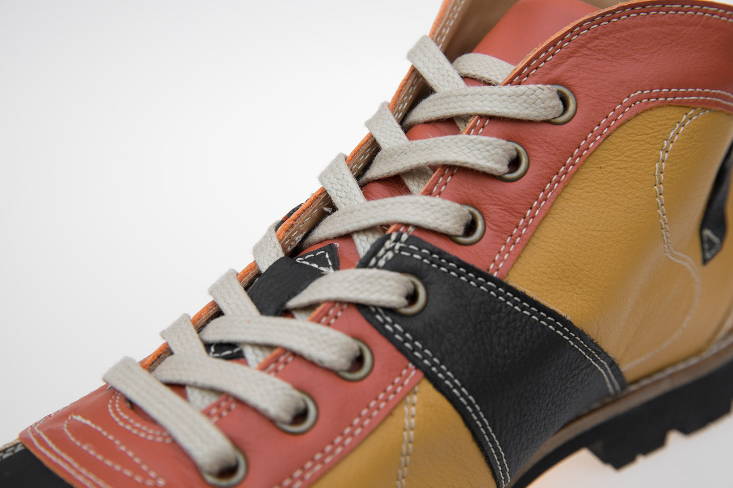 "The Kicker" Leder Retro Sneaker - senfgelb/orange/schwarz - Vibram®