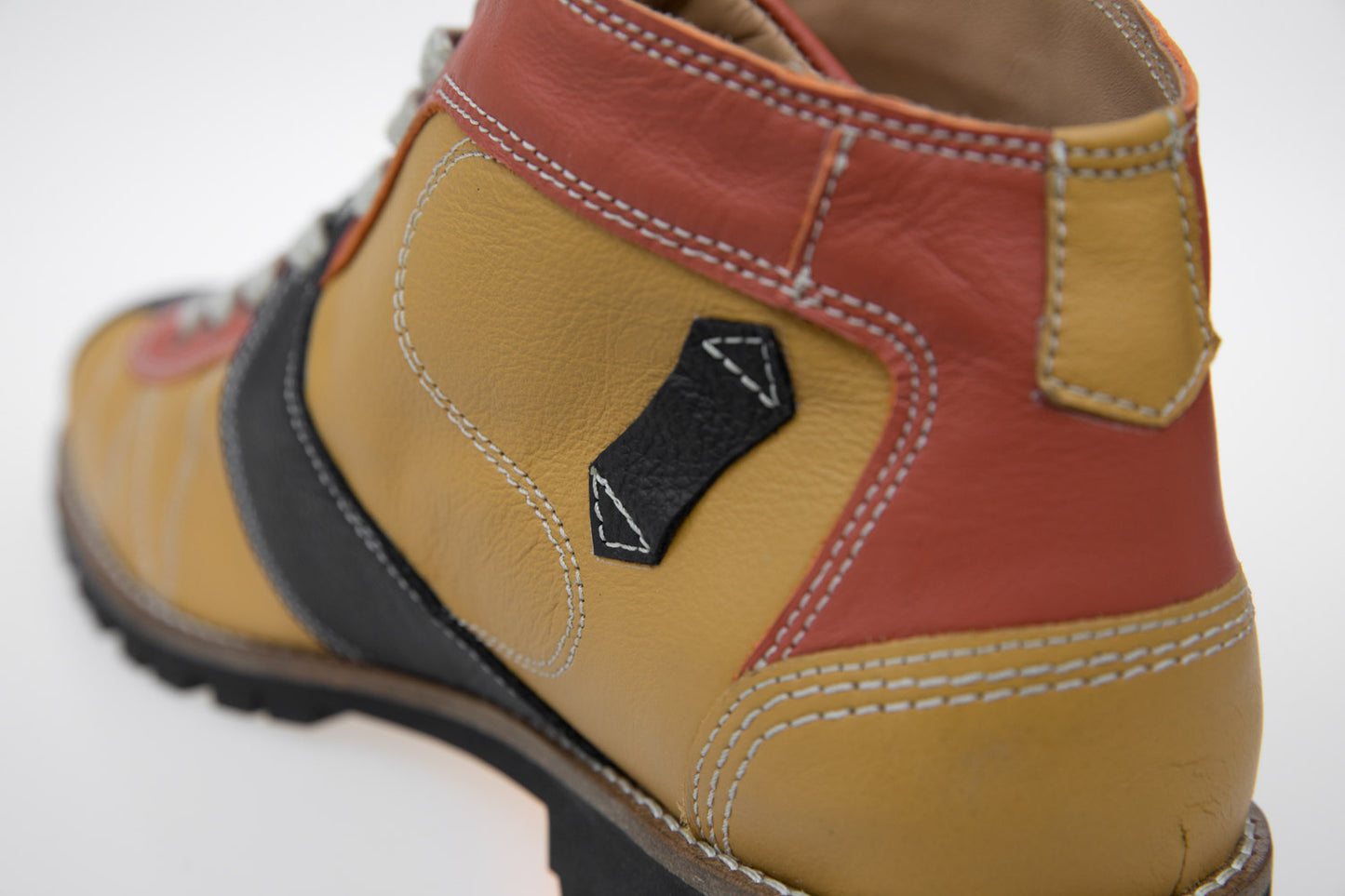 "The Kicker" Leder Retro Sneaker - senfgelb/orange/schwarz - Vibram®