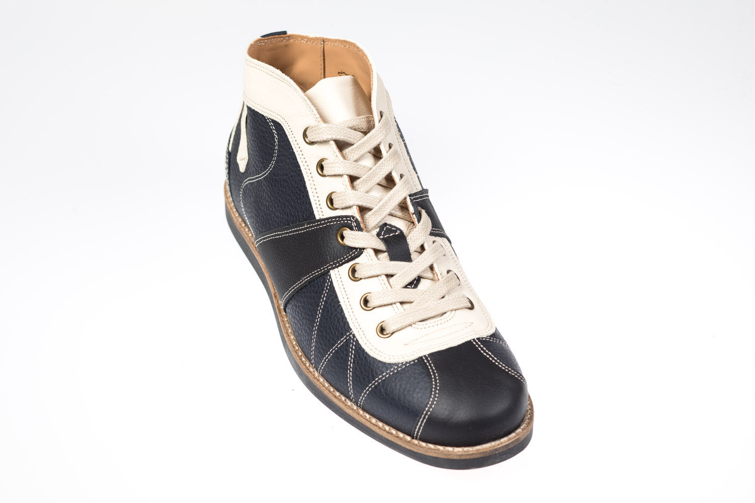 dunkelblau-weiß-schwarze Retro Sneaker "the Kicker" 